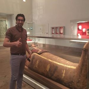 Meet your Posher, Ayman samy